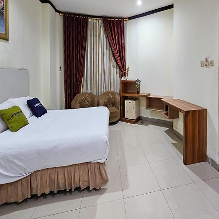 Urbanview Hotel Kharisma Banjarmasin Banjarmasin  Dış mekan fotoğraf