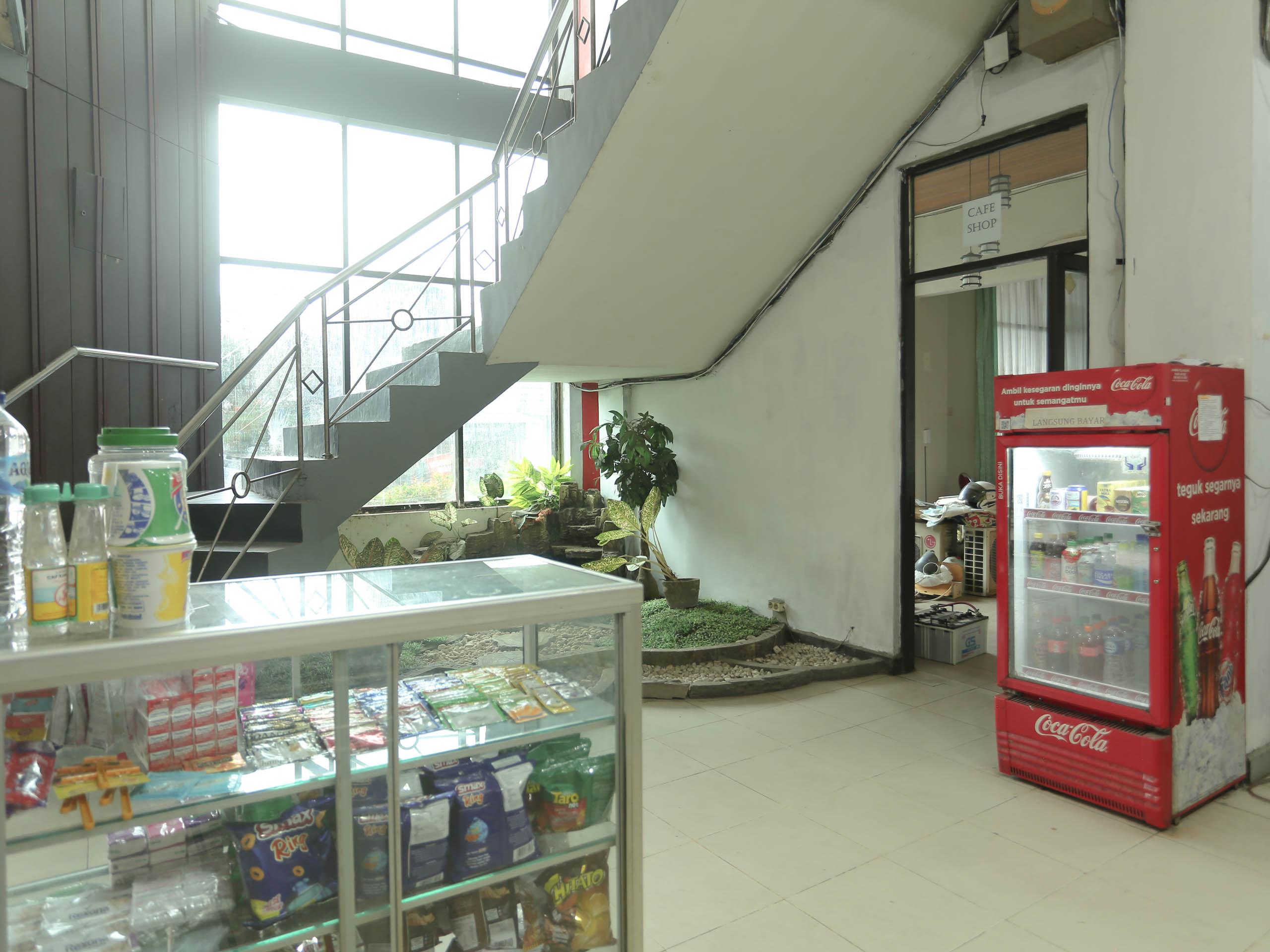 Urbanview Hotel Kharisma Banjarmasin Banjarmasin  Dış mekan fotoğraf